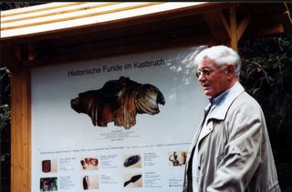 Kasbruchtal – Fundetafel Römertreppe am Südweg Kasbruchtal - Fundetafel Römertreppe am Südweg