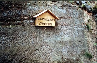 Kasbruchtal – römerzeiticher Steinbruch Steinwald Kasbruchtal - römerzeiticher Steinbruch Steinwald